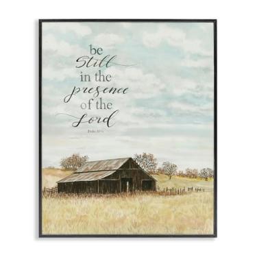 Imagem de Stupell Industries Be Still Countryside Barn Arte giclée emoldurada branca, design de Cindy Jacobs, 14 x 11