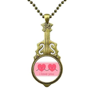 Imagem de Colar de corações de rosto sorridente rosa Dia dos Namorados com pingente antigo de guitarra
