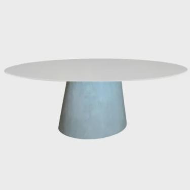 Imagem de Mesa de Jantar Cone Oval 137x90 cm Tampo Madeira Laqueada Base Cimento Queimado