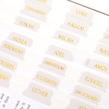 Imagem de YBEATY 75 peças de abas bíblicas laminadas guias de índice de livros bíblicos folha dourada letras bíblicas estudo bíblico diário etiquetas suprimentos adesivos impressos para mulheres homens fácil