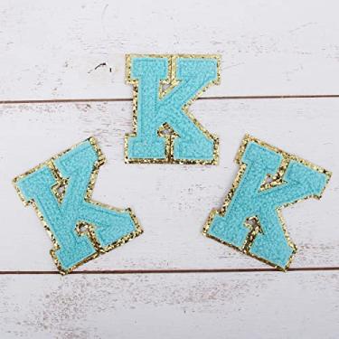 Imagem de Pacote com 3 adesivos de chenille ferro sobre glitter universitário letra "K" - Tecido de chenille azul com acabamento em glitter dourado - Costurar ou passar - 5,5 cm de altura