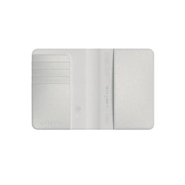 Imagem de Satechi Suporte de passaporte para viagem com Find My, capa de passaporte com 4 porta-cartões, carregamento sem fio e proteção RFID – passaporte de couro vegano essencial para viagem – bege (areia)
