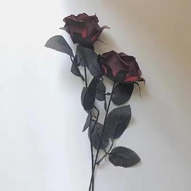 Imagem de Flor Artificial Rosa Vermelha Vinho e Preta 55CM – Decoração Halloween e Arranjos Temáticos(2 Unid. VINHO)