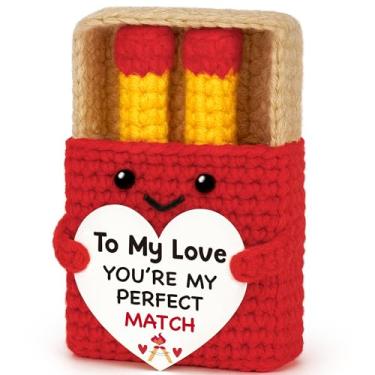 Imagem de Anniversary Women Men Gifts Valentines Day Boyfriend Girlfriend Gifts Christmas Romantic Gift for Wife Husband Birthday Present for Couple Him Her You're My Perfect Match Handmade Crochet Matches Box