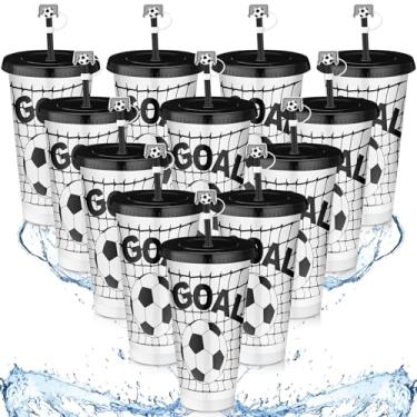 Imagem de Domensi 12 peças copo de plástico de futebol com tampa e canudo 680 g copos de plástico reutilizáveis com tampa de palha de bola de futebol bonés presentes de futebol para fã amigo convidado