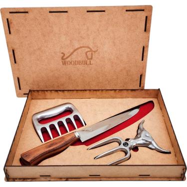 Imagem de Kit Churrasco com Faca, Garfo Tridente e Garra Doutor Churras, Perfeito para Preparar e Servir Carnes com Estilo e Precisão, Ideal para Churrasqueiros Apaixonados – WOODBULL.