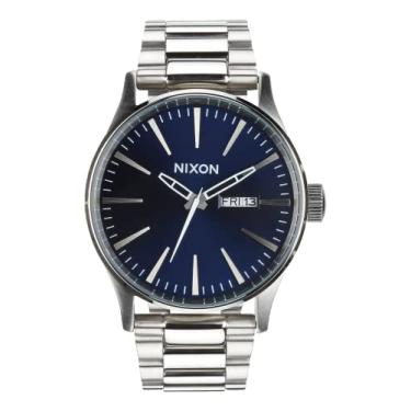 Imagem de NIXON Sentry SS A356 - Relógio analógico clássico masculino resistente à água de 100 m (mostrador do relógio de 42 mm, pulseira de aço inoxidável de 23 mm-20 mm), Raio de sol azul, One Size, The