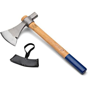 Imagem de Catraca Tomahawk de aço carbono da Kings County Tools | Ferramenta de acampamento e caminhada | Bordas de corte curvo de 11,3 cm | Cabo de nogueira dos EUA | Lâmina forjada alemã | Unidades de extremidade de bumbum, estacas ou plataformas