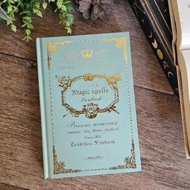 Imagem de Caderno A5 capa dura estilo retrô para anotações, caderneta brochura 96 folhas tipo caderno de anotações vintage, caderno sem pauta ou pautado para estudo e organização diária (Verde)