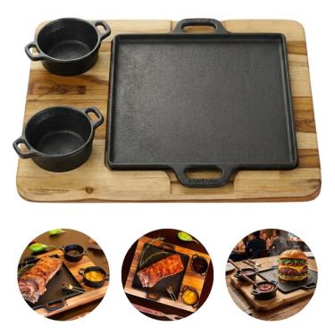 Imagem de Chapa Bifeteira de Ferro Fundido 22cm Com 2 Molheiras e Suporte de Madeira Para Servir Santana