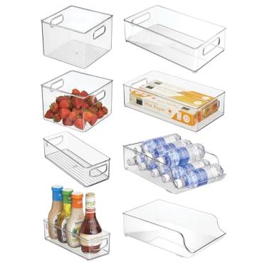 Imagem de Conjunto de caixas de armazenamento de geladeira iDesign – Inclui caixas com alças e suporte para garrafa de água, conjunto de 8, transparente