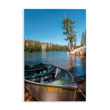 Imagem de Stupell Industries Bring It Back Docked Boat Wall Plaque Art, design por Jon Evan, 15 x 10