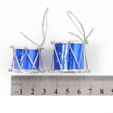 Imagem de Conjunto de 12 enfeites de tambor de árvore de Natal, decorações de pendurar de plástico multicolorido gravadas para grinaldas de férias e exibições de festas sazonais, tamanho 9 x 6 x 6 cm