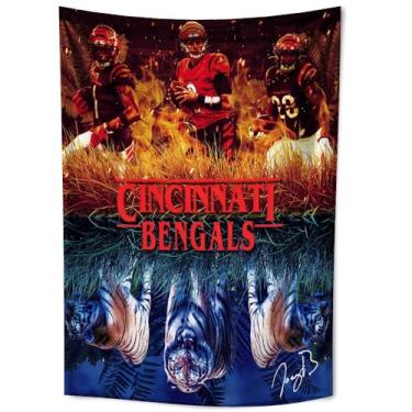 Imagem de WHZKCYH Tapeçaria Joe Burrow para fãs de futebol infantil presentes de festa de aniversário - Rugby Superstar tapeçaria assinada pôster para decoração de parede de quarto de menino adolescente - 100 x