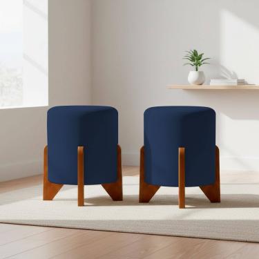 Imagem de Kit 2 Puffs Decorativos Eloah Redondo Assento Extra para Sala Quarto Suede Cores Pufe com Pés de Madeira