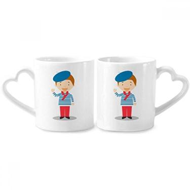 Imagem de Conjunto de canecas de porcelana para casal, desenho de França azul marinho com alça de coração