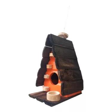 Imagem de Chalé de Passarinho Feito de Madeira com Comedouro - Decoração de Jard