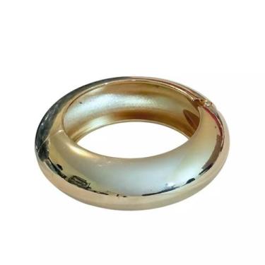 Imagem de Bracelete Dourado Oval Médio  Abertura com Mola - A Pistache Acessório