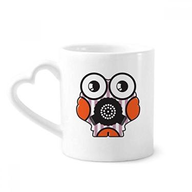 Imagem de Copo de coração de vidro de cerâmica com monstro alienígena do universo