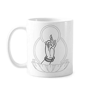 Imagem de Caneca de cerâmica com estampa simples de lótus da Culture Hand Copos de porcelana para café