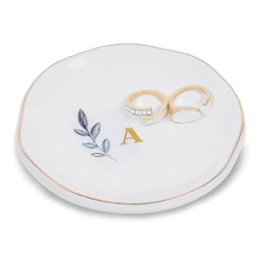 Imagem de Prato de anel de cerâmica personalizado, bandeja de joias inicial para anéis, brincos, colares e pulseiras, presente para noivados, aniversários, feriados, mãe, irmã, dama de honra, noiva, placa de