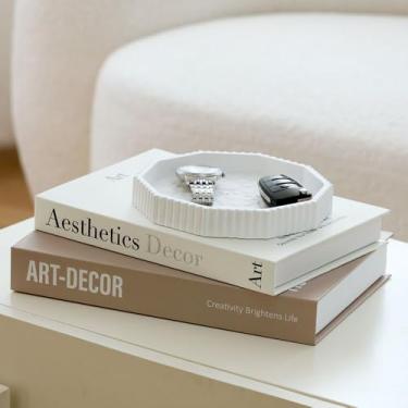 Imagem de Bandeja decorativa de gesso e conjunto de decoração de livros - Bandeja recortada e caixa de livros decorativa para decoração de mesa de centro ou estante - Decoração de casa moderna para sala de