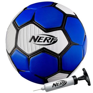Imagem de NERF Bola de futebol Proshot™ – Bola de tamanho oficial 5 para jogar na Liga – Costurada à mão para o máximo controle – Bomba incluída