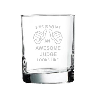 Imagem de This Is What An Awesome Judge Looks Like Whiskey Bourbon Glass Old Fashsioned 297.7 g Laser Gravado Transparente Personalizado Copos de Cocktail Gravados Trabalhados Personalizados/Personalizado