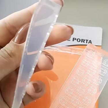 Imagem de Kit 2 Peças de Cunha de Porta Transparente, Material Plástico, 96 x 40 x 14 mm, Retentor Universal para Ambientes