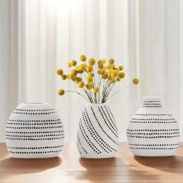 Imagem de Conjunto de 3 vasos de cerâmica nórdicos feitos à mão - Vaso de flores boêmio para sala de estar com geometria texturizada, decoração de mesa de centro e prateleira para decoração de casa rústica