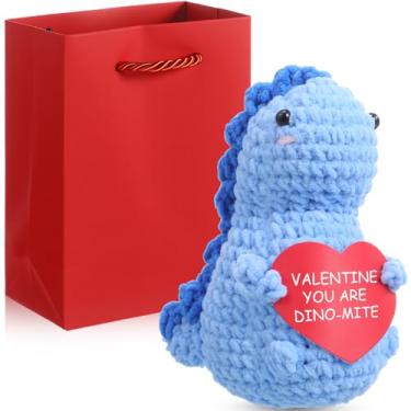 Imagem de Leinuosen Dinossauro de pelúcia de crochê com lindo cartão com bolsa de presente, presente romântico de aniversário para mulheres, namorada, presente de crochê doce para namorada, esposa (azul)