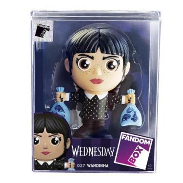 Imagem de Boneco Colecionável Wandinha com Peixes Vinil Fandom Box - Líder Brinq