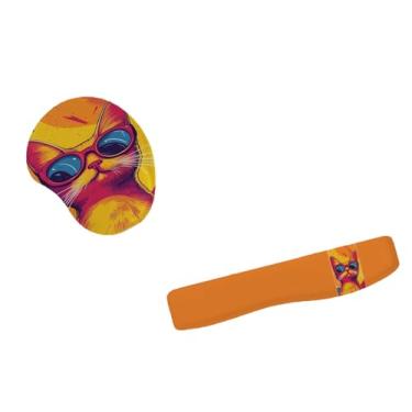Imagem de Kit Mouse Pad E Apoio Teclado Ergonômico Gato De Óculos Sobre Fundo Laranja