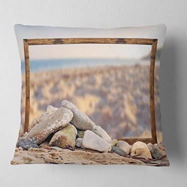 Imagem de Designart efeito emoldurado paisagem borrada litoral sala de estar, sofá, almofada + capa de almofada impressa em ambos os lados 45,72 cm x 45,72 cm