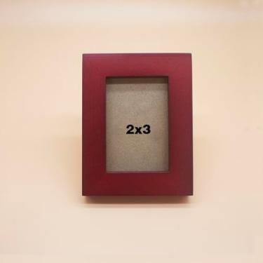 Imagem de KELE MODEL Moldura de madeira maciça vermelha 5 x 3, painel de plástico (película precisa ser removida), mesa ou parede. Abertura da janela frontal 5 x 7,6 cm.