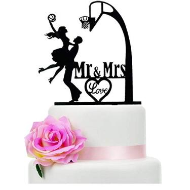 Imagem de YzYbuaego Topo de bolo de basquete em caixa de presente, topo de bolo de acrílico rústico preto para festa de casamento/aniversário, tema de cena de basquete Topo de bolo (casamento)