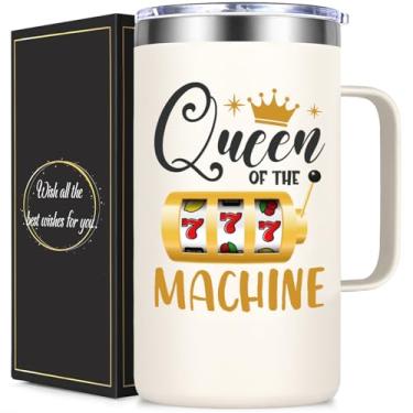 Imagem de Lifecapido Gambling Gifts, Queen of the Machine, caneca de café isolada de 590 ml com canudo e tampa, presentes de cassino de aniversário de Natal para mulheres mães amigas (creme)