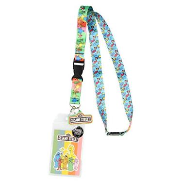 Imagem de Cordão de identificação da Vila Sésamo com pingente de borracha de 5 cm e adesivo colecionável