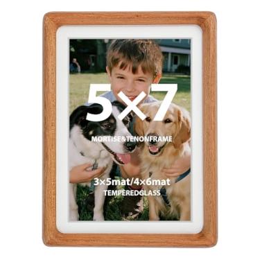 Imagem de Framever Porta-retrato de madeira teca 12 x 17 cm com vidro real e tapete duplo – Serve para fotos de 7 x 12 cm ou 10 x 15 cm, moldura de madeira natural para mesa ou parede