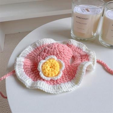Imagem de PayaSnug Chapéu de malha para animais de estimação com orifícios de orelha e flor – Boné de fio feito à mão com alças de queixo para cães e gatos pequenos – Gorro fofo estilo crochê para fotos e clima