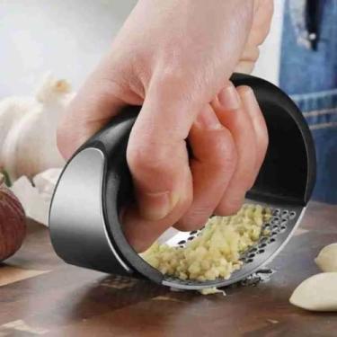 Imagem de Espremedor Ralador Triturador de Alho e Cebola em Aço Inoxidável id1