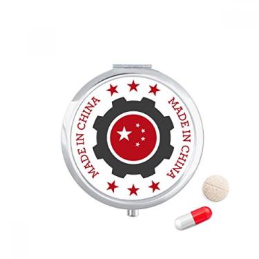 Imagem de Caixa de comprimidos chinesa vermelha National Stars Cog com compartimento para armazenamento de remédios