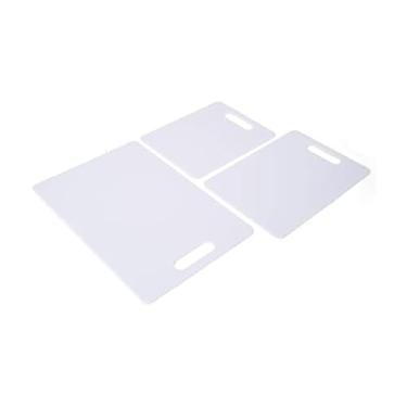 Imagem de Farberware Conjunto de tábuas de corte de plástico, máquina de lavar louça - tábua de corte de poliéster segura para cozinha com alças de fácil aderência, conjunto de 3, branco