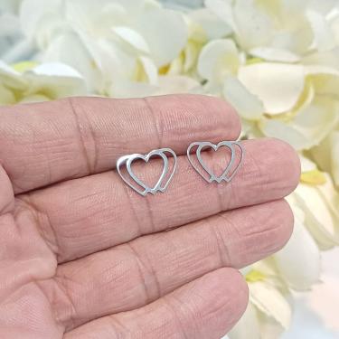 Imagem de Brinco Coração Feminino Prateado Aço Inoxidável Hipoalérgico