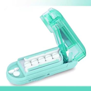 Imagem de Cortador de comprimidos para comprimidos pequenos e pequenos, cortador de comprimidos ajustável que pode cortar vários comprimidos ao meio ao mesmo tempo, com lâmina de segurança afiada - verde