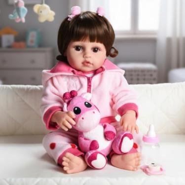 Imagem de Sweetie Reborn Boneca Bebê Reborn com Acessórios Cabelo Kanelon Olhos Castanhos Roupa Rosa Girafinha de Pelúcia 48cm 3+ Anos 10 Acessórios