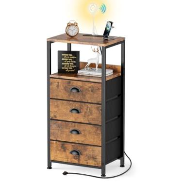 Imagem de RVHOME Suporte de cabeceira com estação de carregamento e luz noturna de LED com controle de voz, cômoda de 4 gavetas para quarto, mesa de cabeceira alta, tomadas resistentes a adulterações, porta