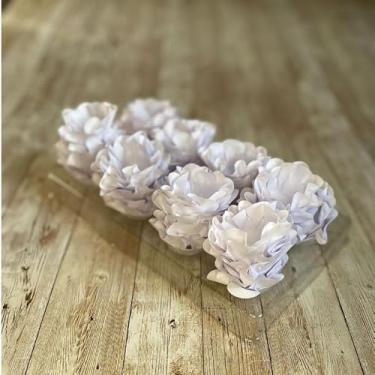 Imagem de Kit com 120 Forminhas para Doces Finos Modelo Flor Luxo – Linha Style – Ideal para Casamentos, Festas e Decoração de Mesa Elegante(BRANCA,40 UNIDADES)