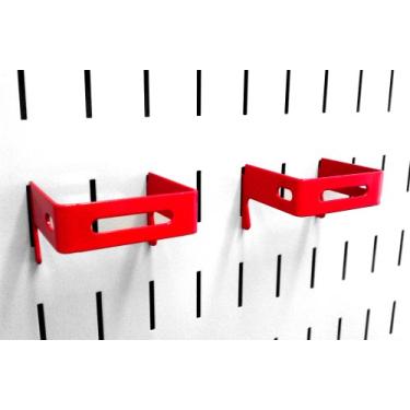 Imagem de Wall Control Pegboard Gancho de metal ranhurado com suporte C de 5 cm x 5 cm para painel de controle de parede e placa de ferramentas ranhurada – Vermelho