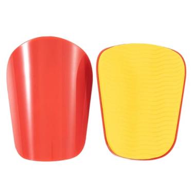 Imagem de Dynwave Par caneleiras de futebol haste placa protetora suporte almofada engrenagem protetora proteção perna para mulheres adultos homens meninas meninos, Vermelho